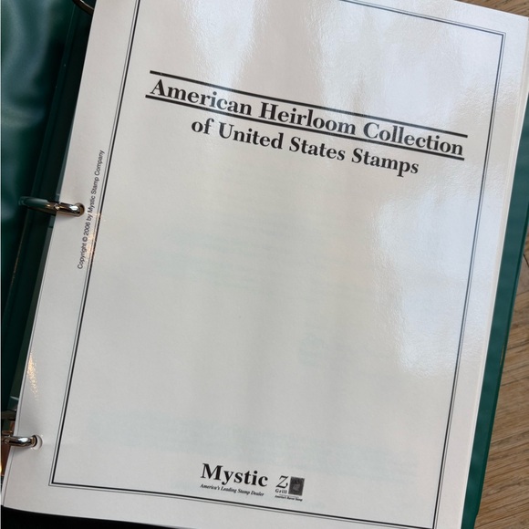 Extensive Stamp Collection includes binders - Picture 2 of 15